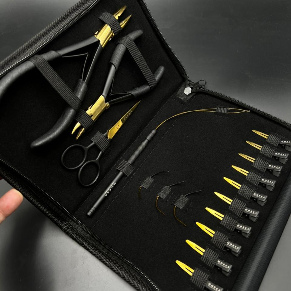 Haar-Klammern aus dem Weft-Zubehör-Set zur Fixierung von Haarverlängerungen