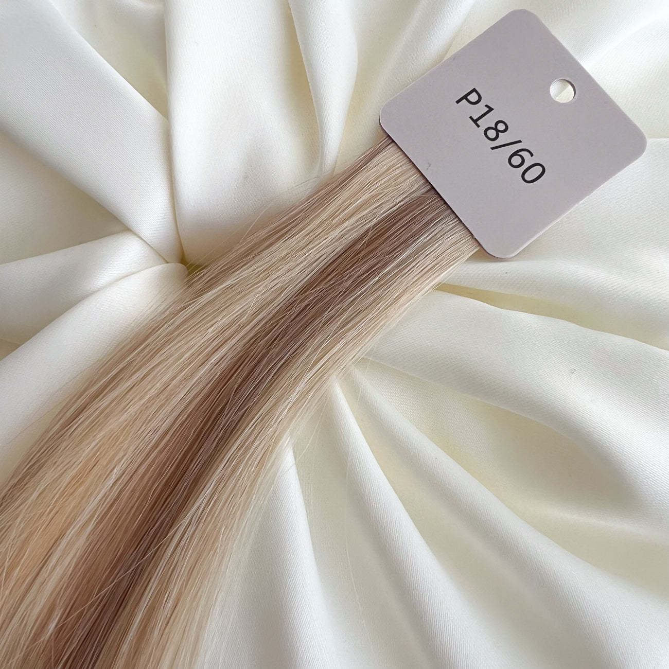 Farbmuster für Extensions – Slawisches Echthaar