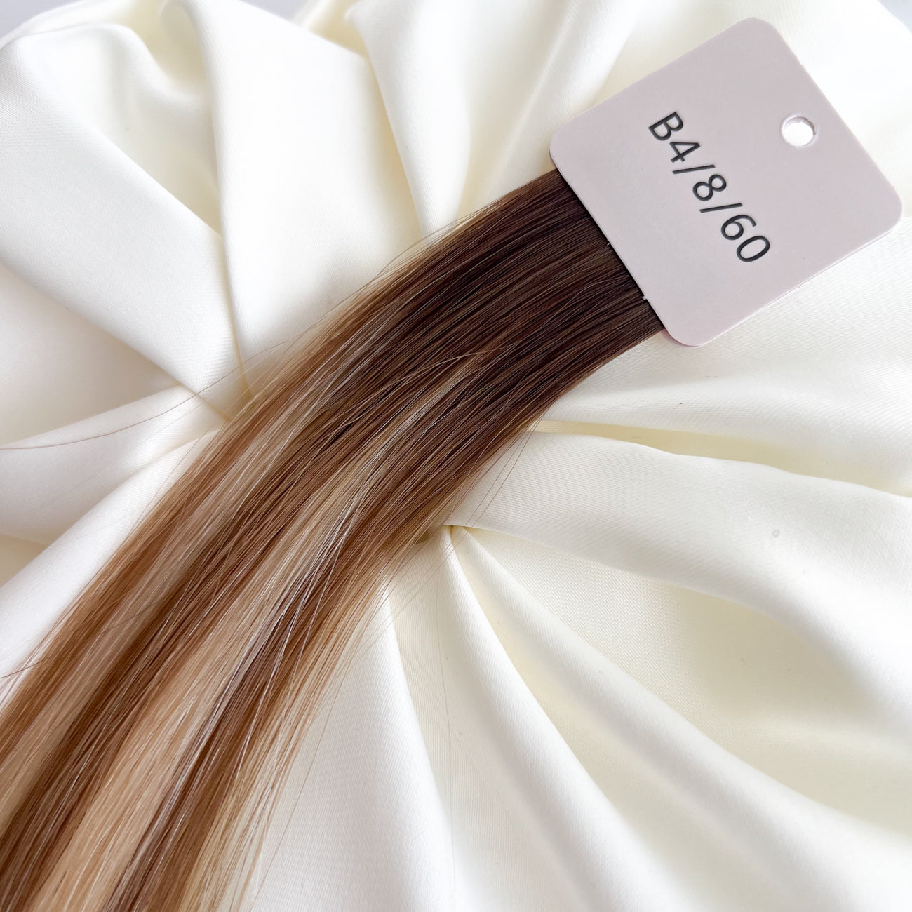 Farbmuster für Extensions – Slawisches Echthaar