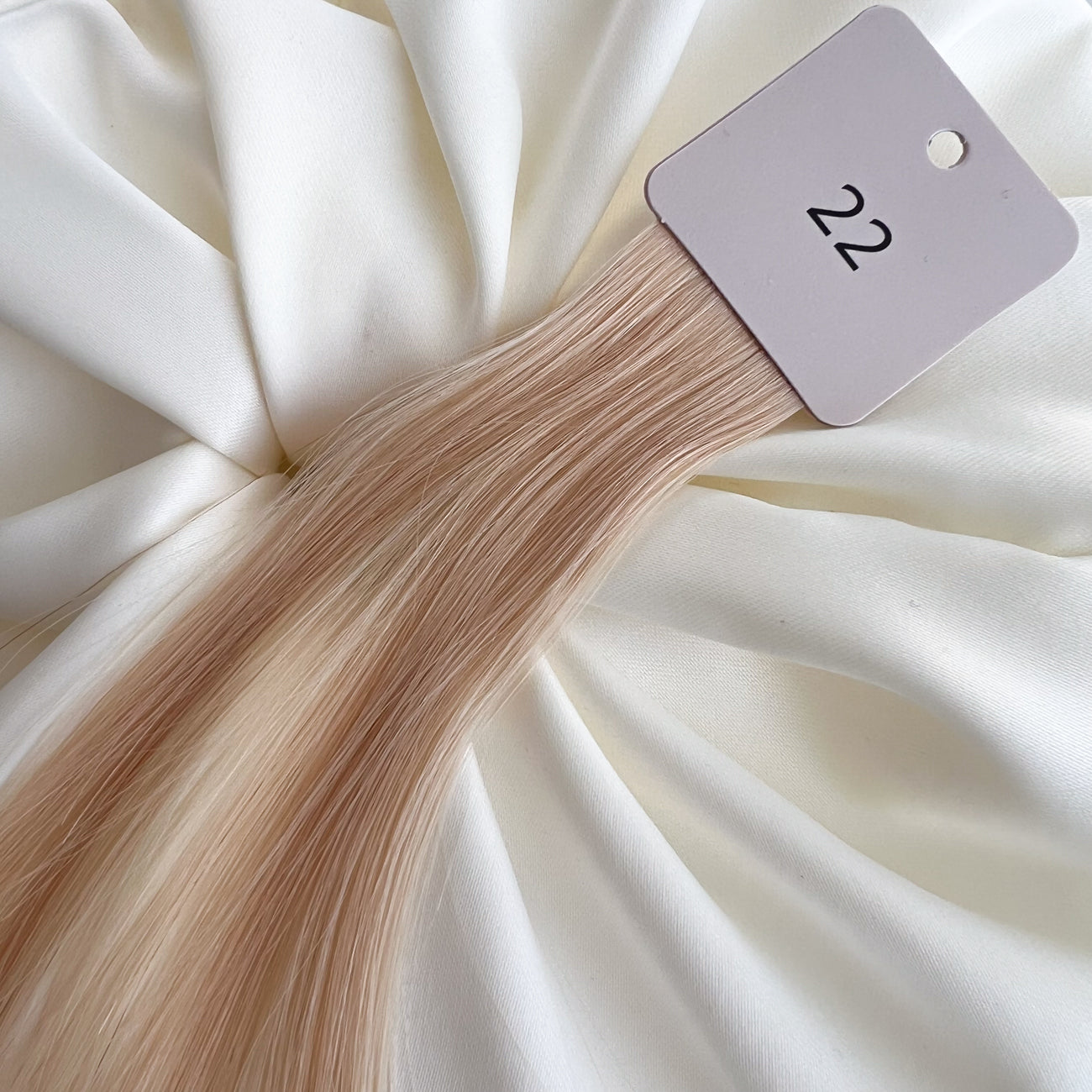Farbmuster für Extensions – Slawisches Echthaar
