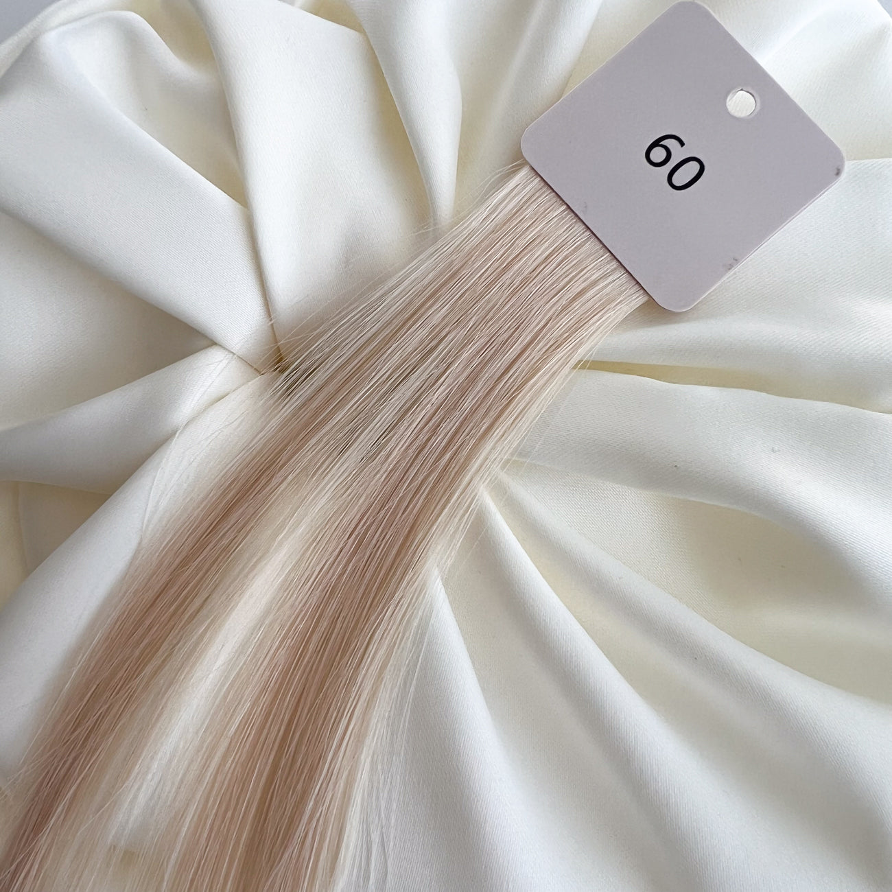 Farbmuster für Extensions – Slawisches Echthaar