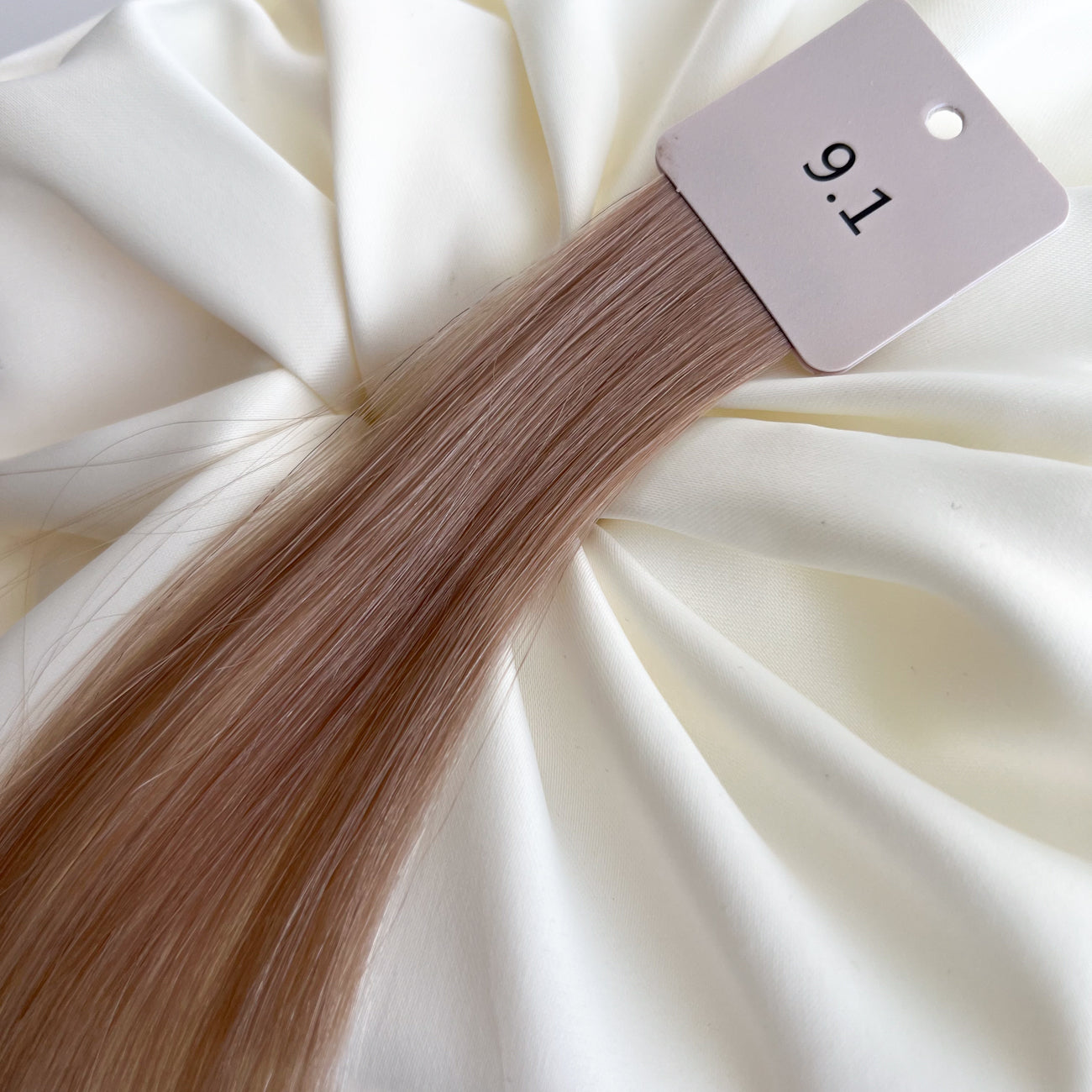 Farbmuster für Extensions – Slawisches Echthaar