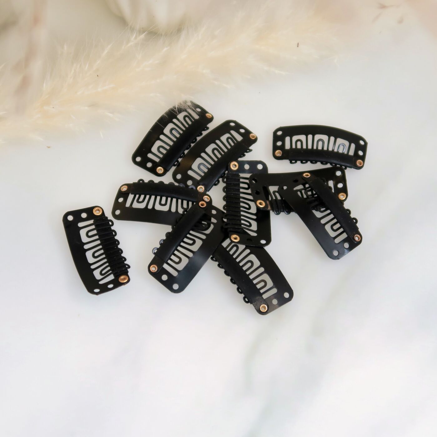 Schwarze Clip-in Extensions Klammern für die Anwendung mit Extensions