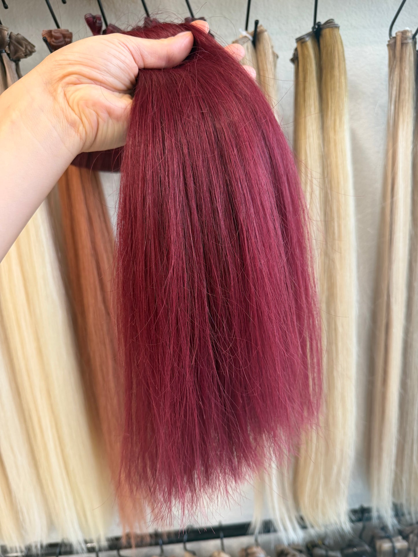 Genius Wefts Farbe 99J | 60cm | 120 g | Slawisches Echthaar