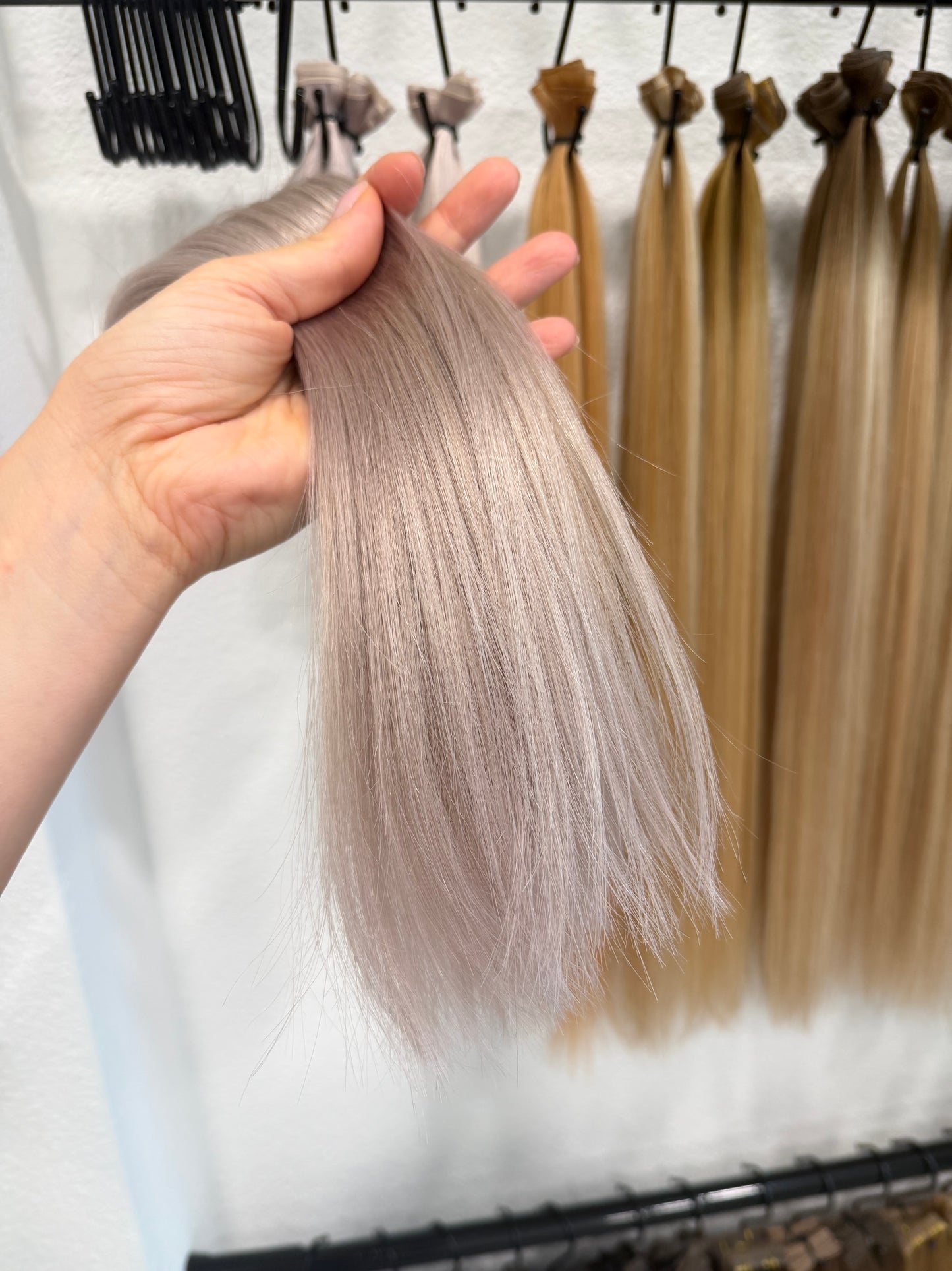 Genius Wefts Farbe Silver | 50cm | 120 g | Slawisches Echthaar